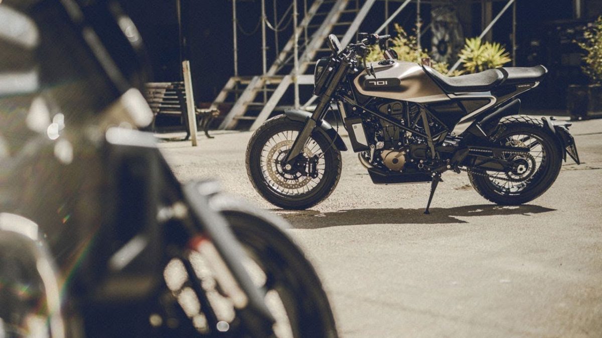 2019 Husqvarna Svartpilen 701 MC Commute Review