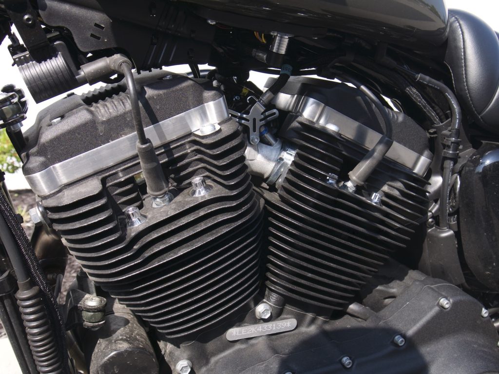 2019 Harley-Davidson Iron 883 - motorcycles engine size is 883cc