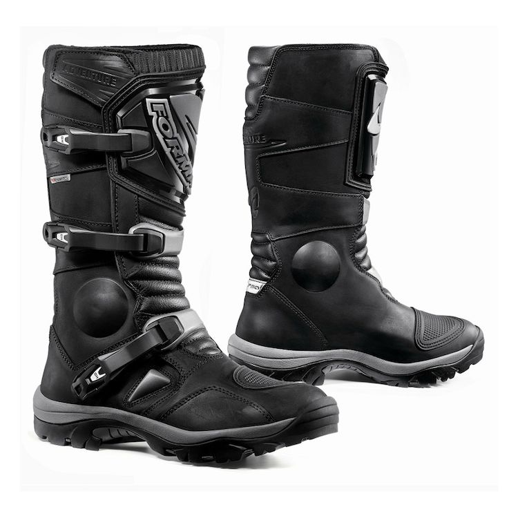 Forma Adventure boots