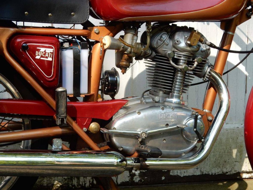 Ducati 175 sport engine right side