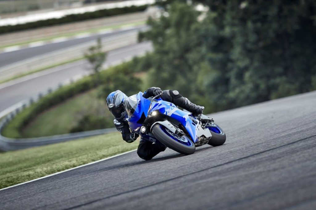 Yamaha R6 racing