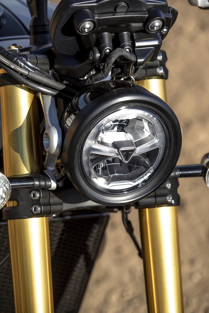 Triumph Scrambler 1200 XE close up