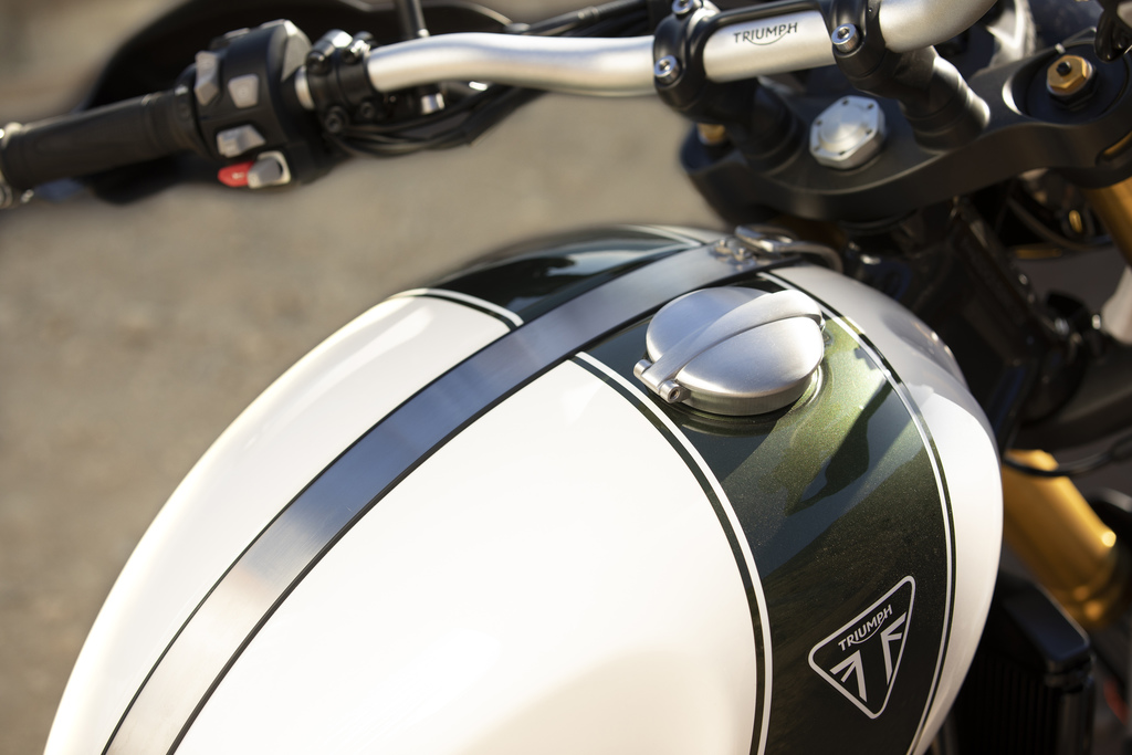 Triumph Scrambler 1200 XE close up