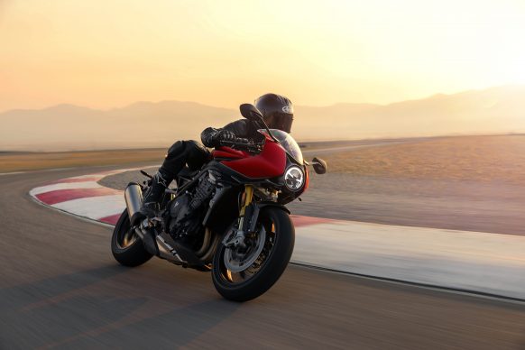 2022 Triumph Speed Triple 1200 RR going around the corner