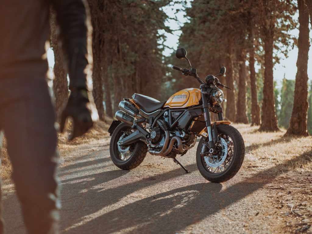 Ducati-Scrambler 1100 Tribute Pro
