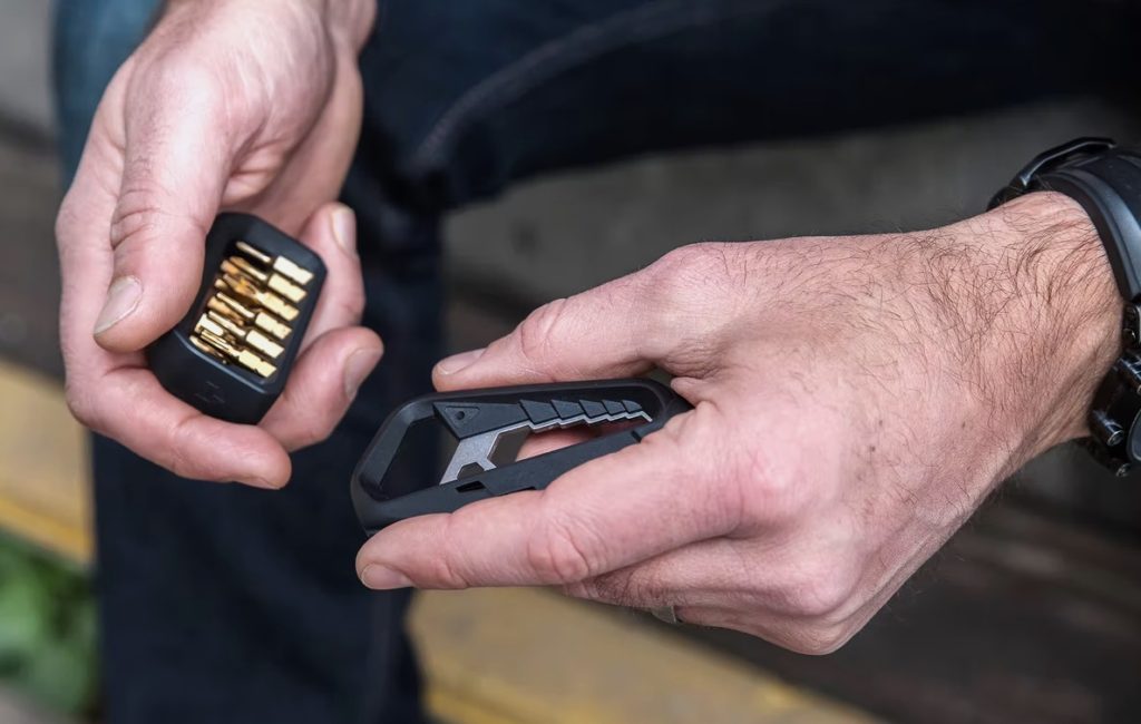 Tactica M.100.X 17-in-1 Multi Tool + 12 Hex Bits