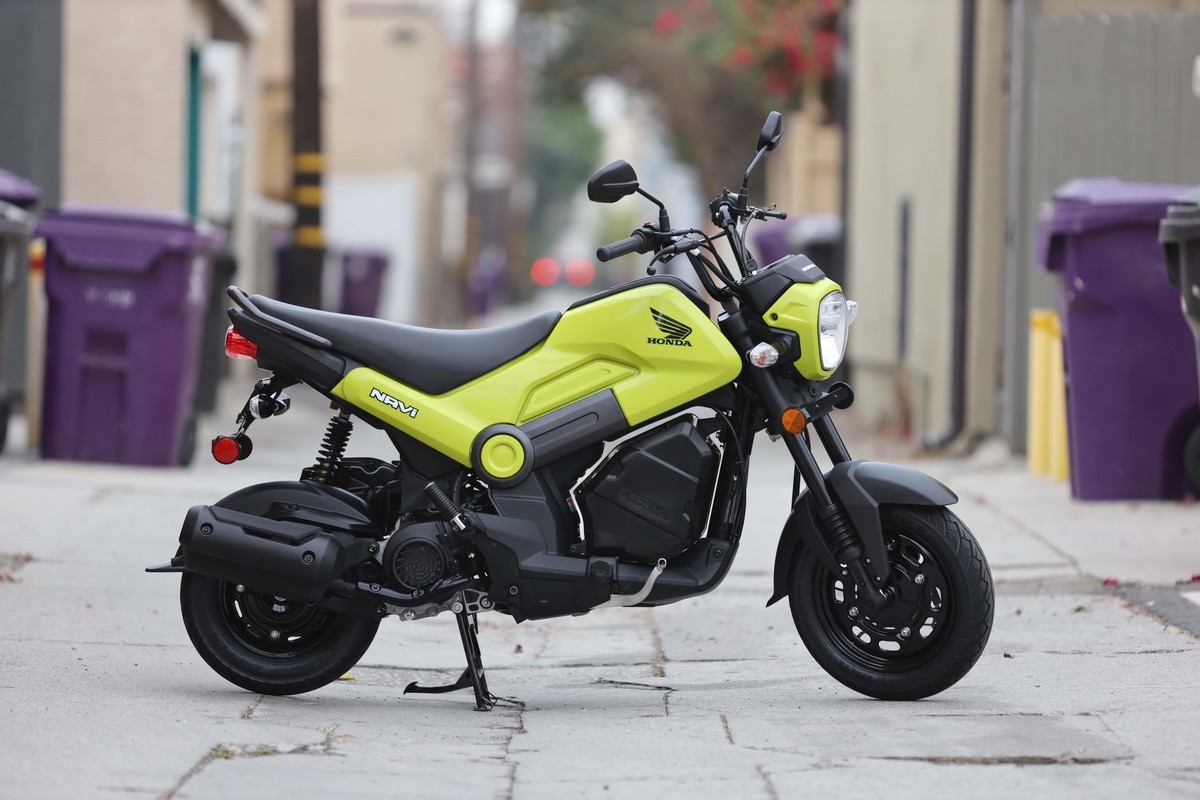 Honda Navi parked in an urban environment.