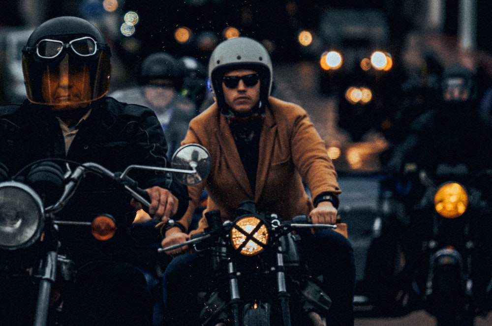 Motorcycle helmet with glasses