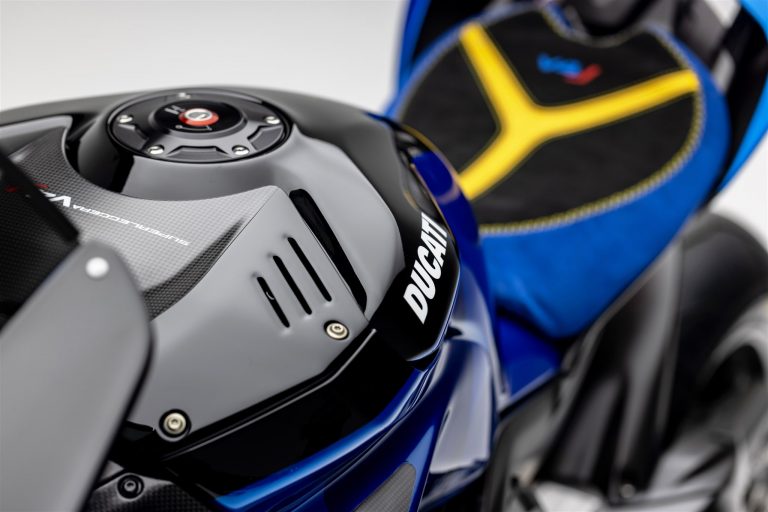 Ducati Unica - Superleggera V4 details of the gas tank