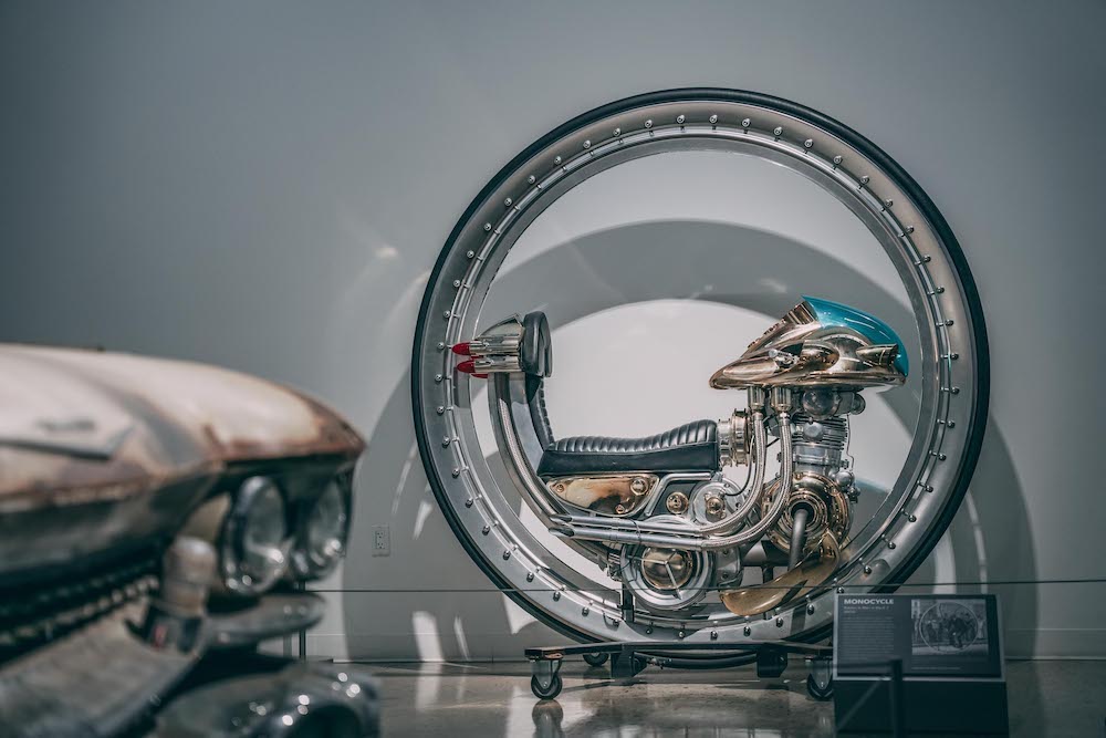 Monocyclemeninblack3