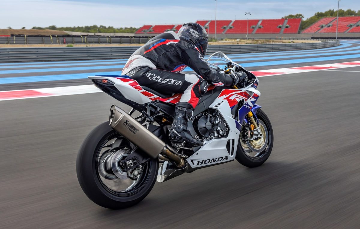 5 Best 1000cc Motorcycles You Can Buy