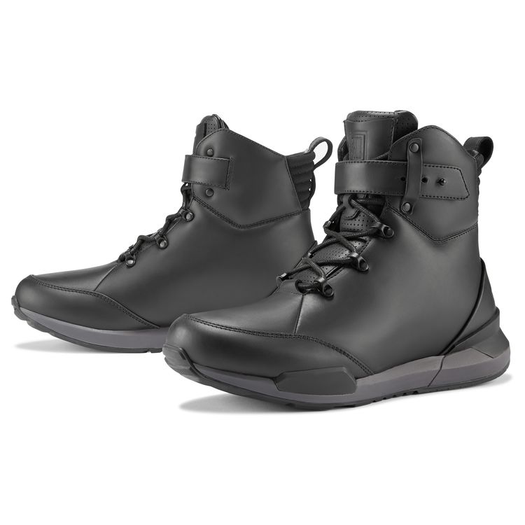 The Icon 1000 Varial Boots Are 40% Off at Revzilla