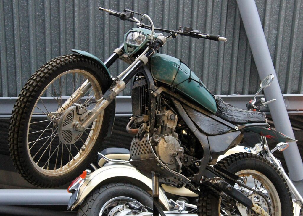 Honda Montesa Cota 4RT is the Quantum of Solace motorcycle. 