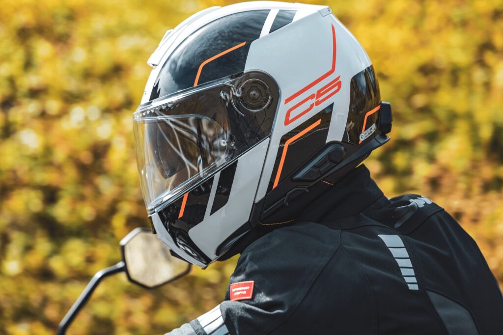 The schuberth C5 is one of the motorcycle helmets that are the quietest.
