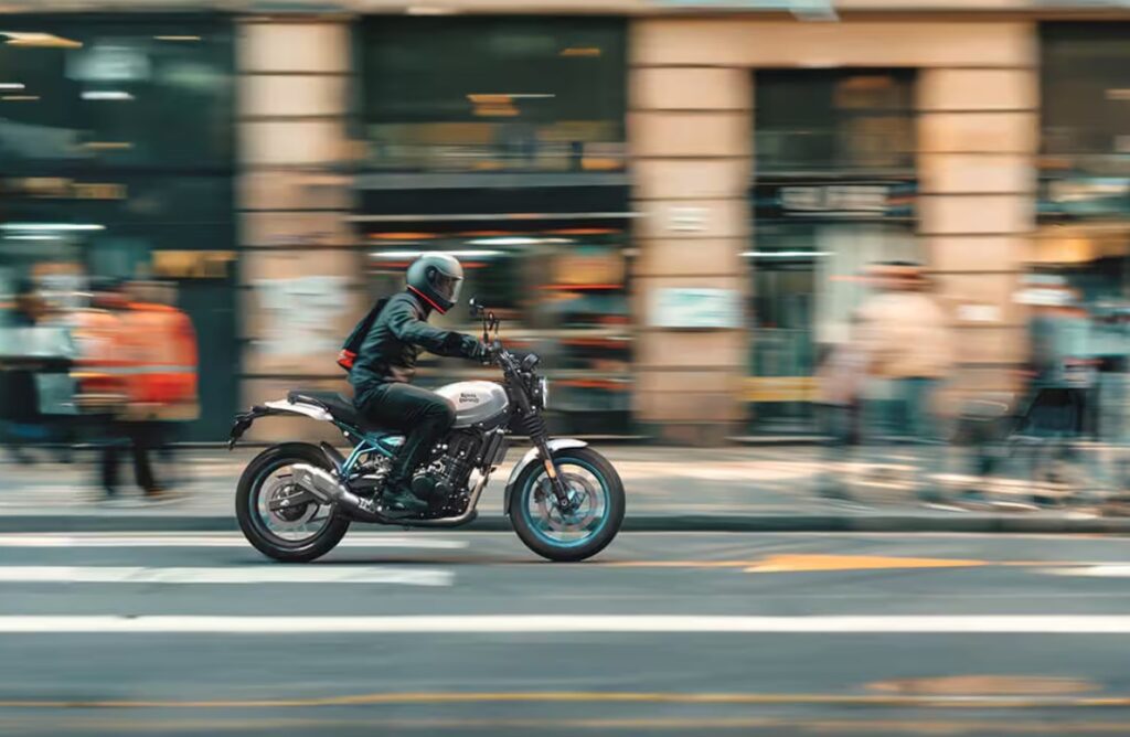 Royal Enfield Guerrilla 450 riding fast