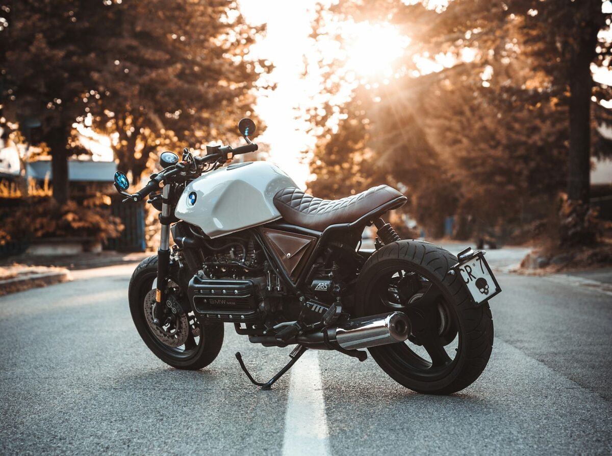 Lane Filtering vs Lane Splitting for Motorcycle Riders: Understanding the Difference