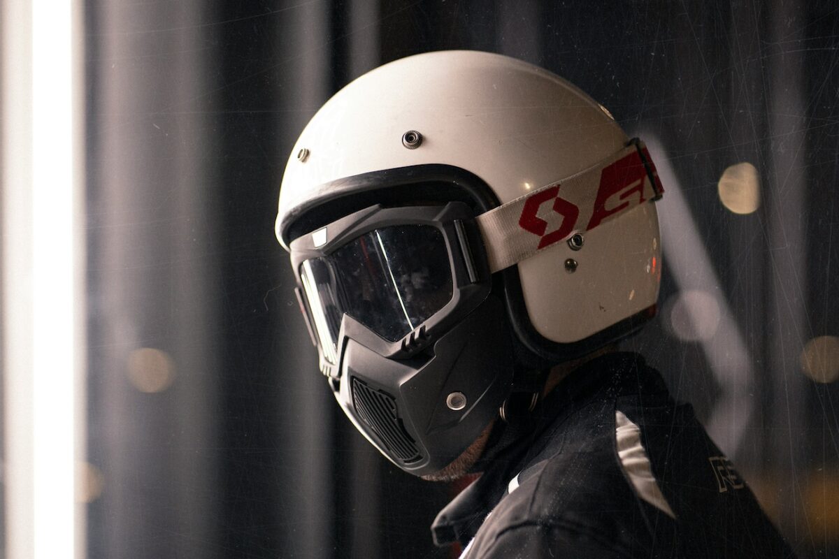 6 Best Cafe Racer Goggles You Can Buy Right Now