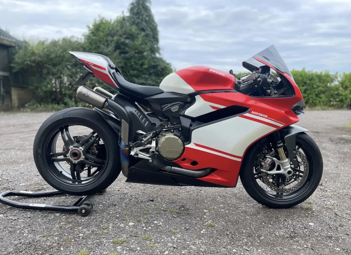ducati 1299 superleggera paul hollywood