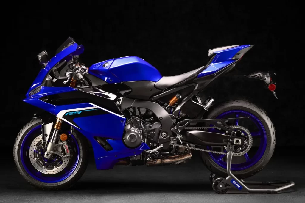 2025 Yamaha YZF-R9 side view