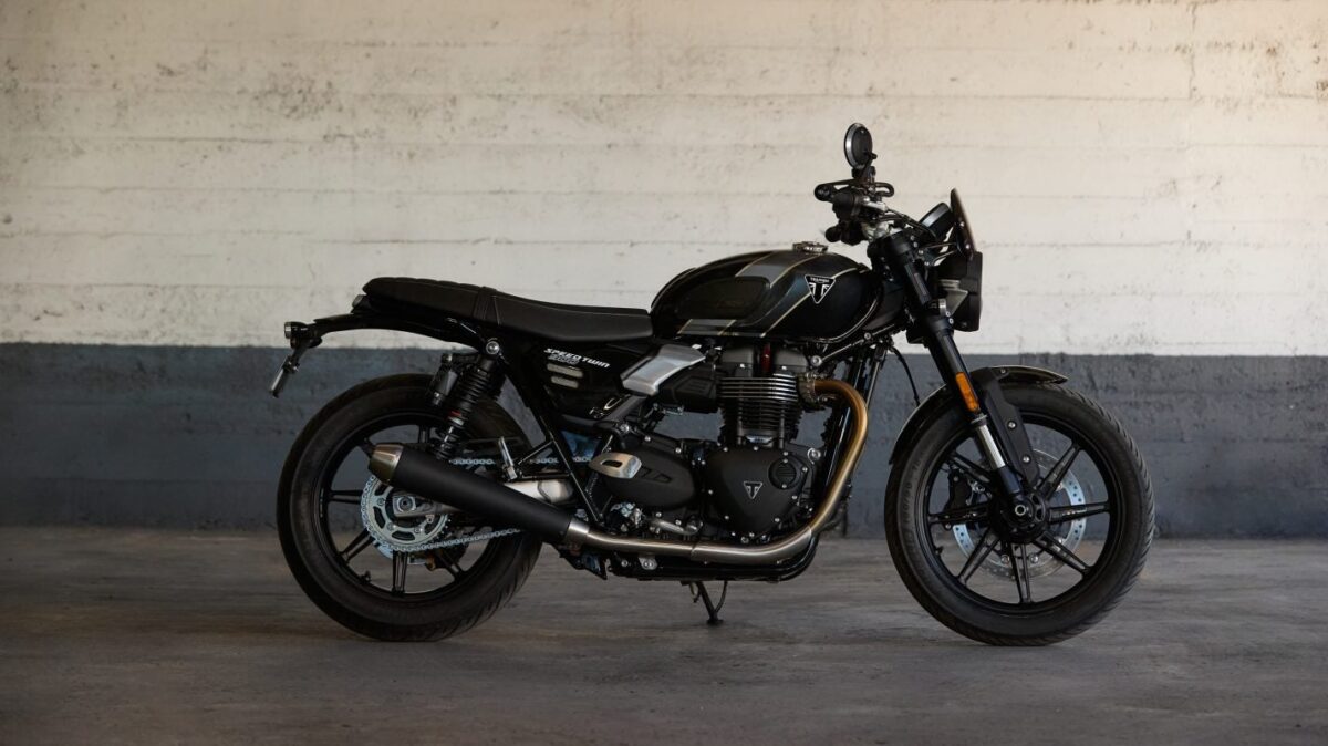 Check Out the New 2025 Triumph Speed Twin 900