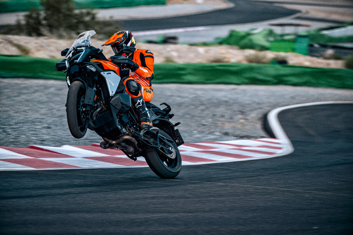 Check Out the 2025 KTM 1390 Super Adventure S EVO