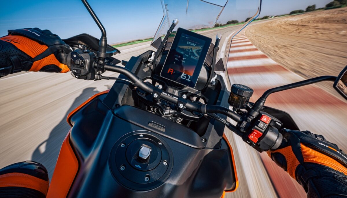 KTM’s New TFT Displays Provide a Better Experience for Motorcyclists