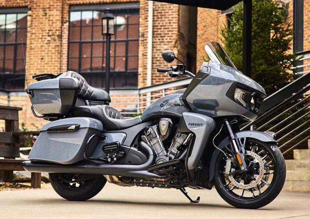 Indian Pursuit Dark Horse