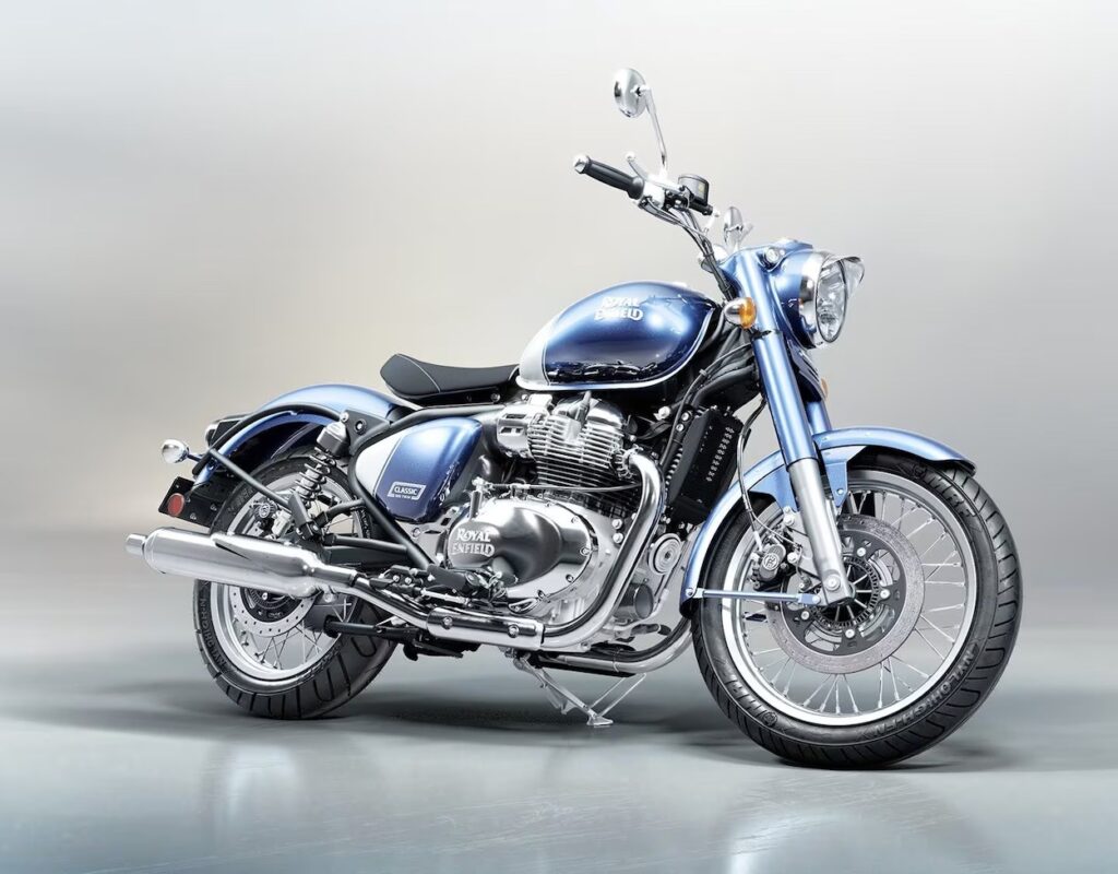 Check Out the 2025 Royal Enfield Classic 650 1