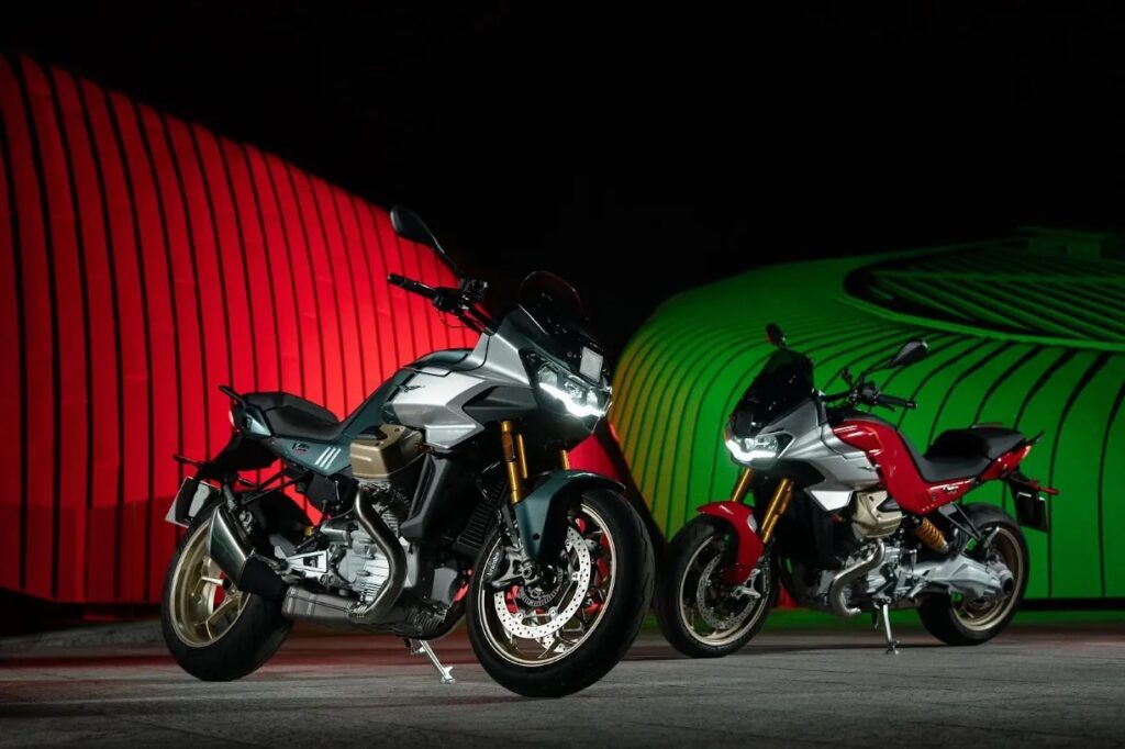 2025 Moto Guzzi V100 Mandello