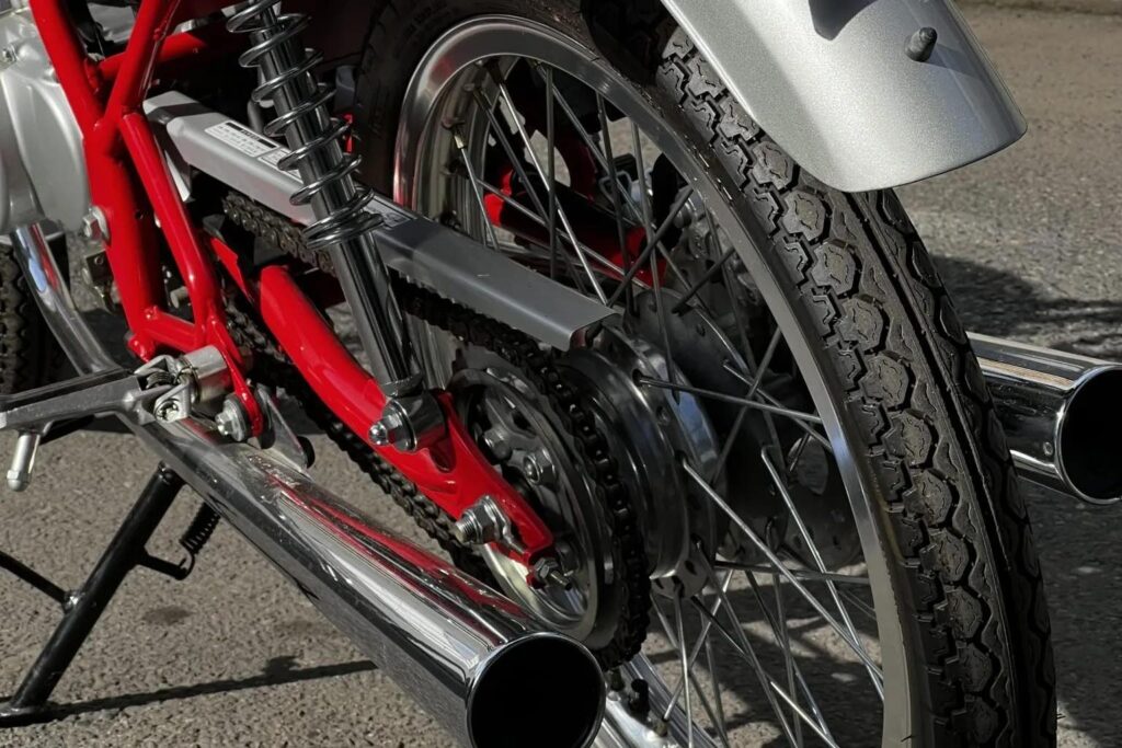 1997 Honda AC15 Dream 50 chain and rear tire