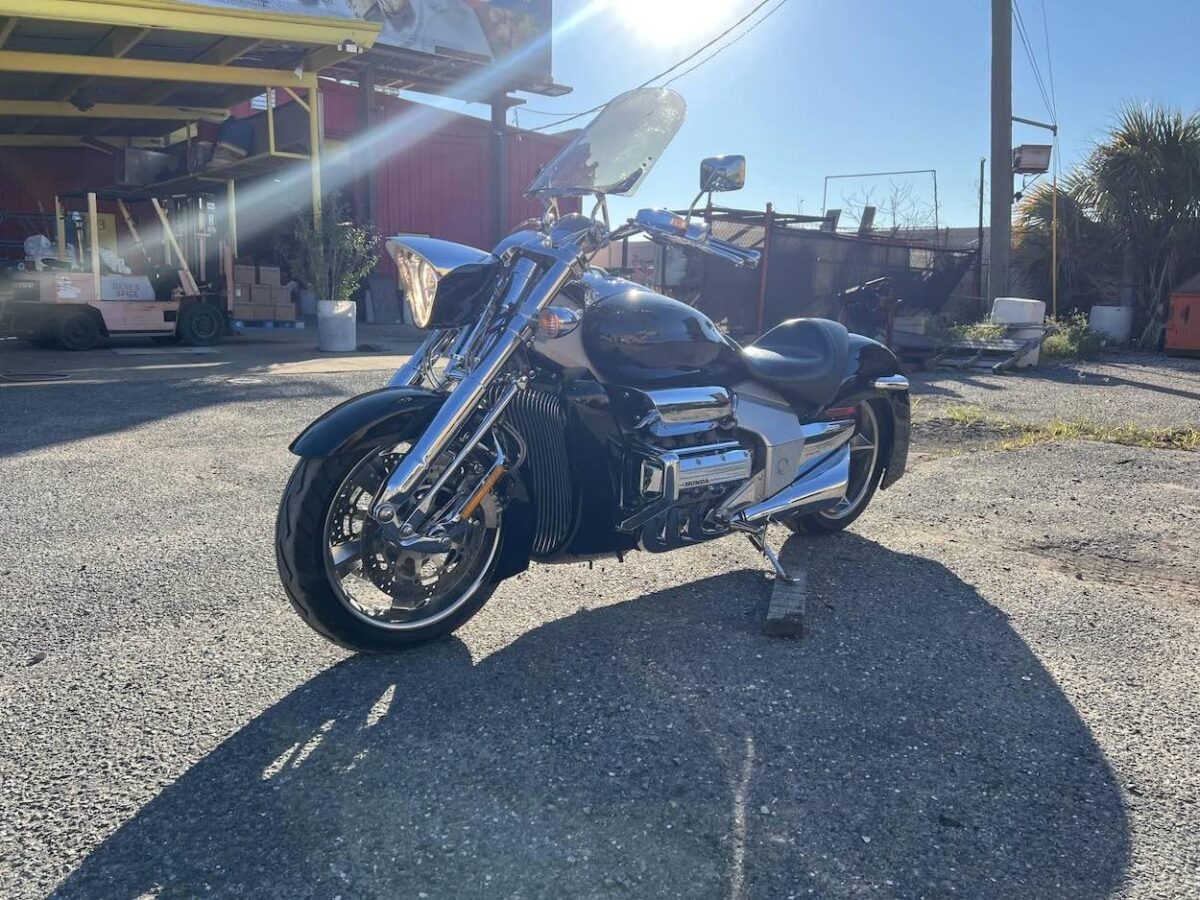 Check Out This 2004 Honda Rune That’s For Sale