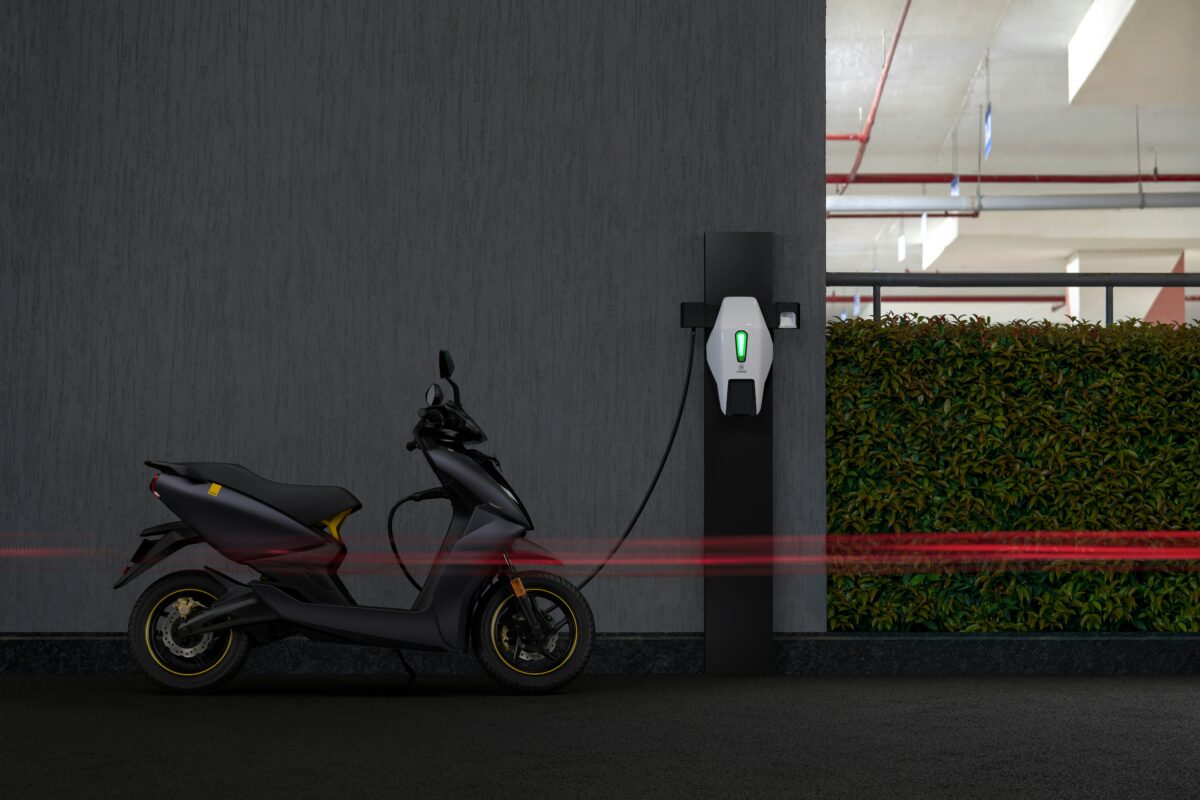 Could ‘Plug and Charge’ Be the Answer for Electric Motorcycles?