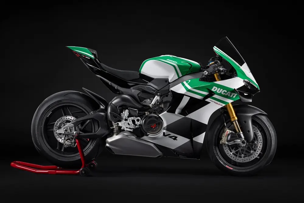 Ducati Panigale Tricolore side view green 