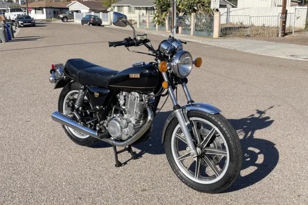1978 Yamaha SR500 front three quarter