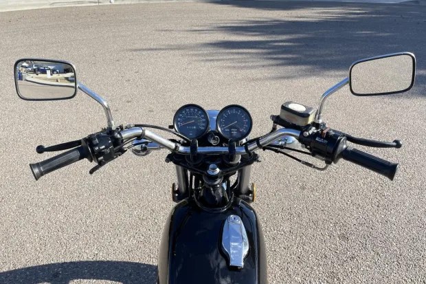 1978 Yamaha SR500 handlebars