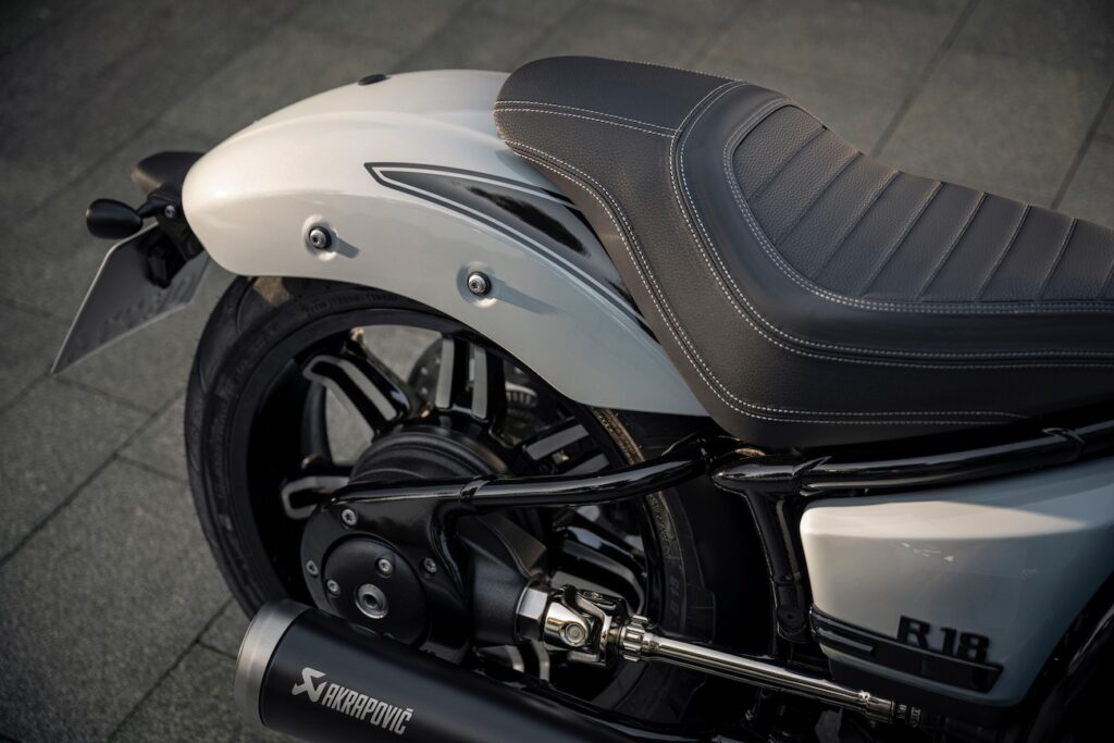 BMW R 18 rear wheel and seat