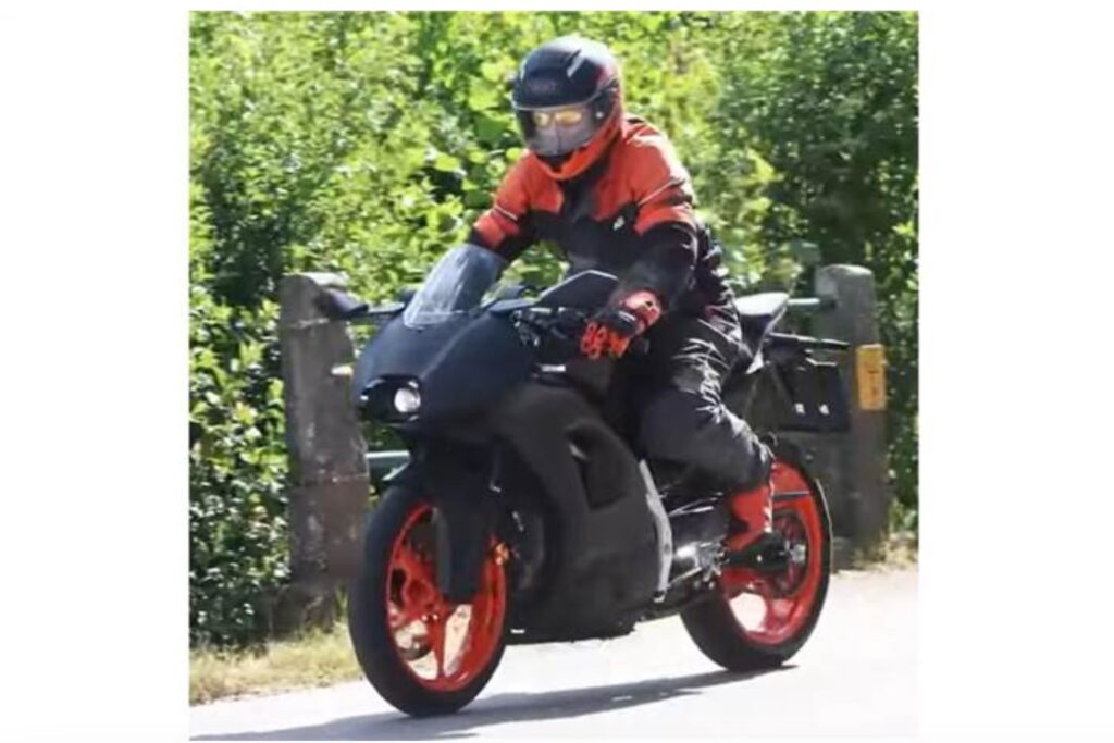Next-gen KTM RC 390 sportbike testing on European roads