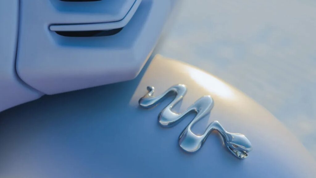 Limited Edition Vespa 946 Snake emblem