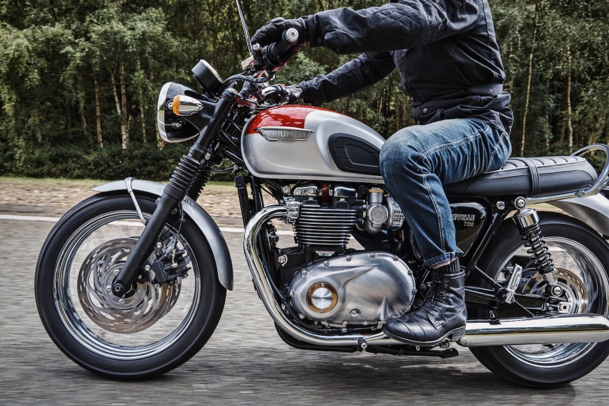 A Detailed Look at the Triumph Bonneville Through the Years