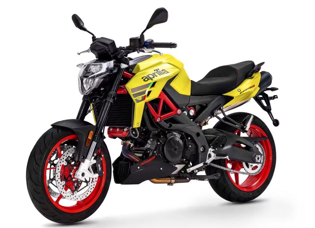 2025 Aprilia Siver 900 in yellow