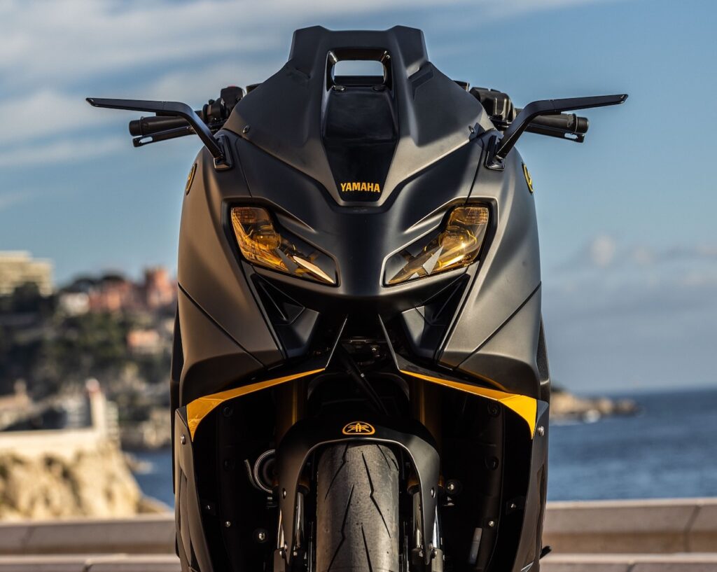 Yamaha Tmax XX front