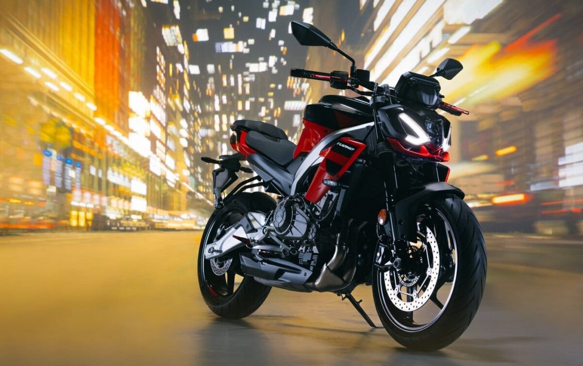 Aprilia Tuono 457: A Pocket Rocket With Opera in Its Pipes