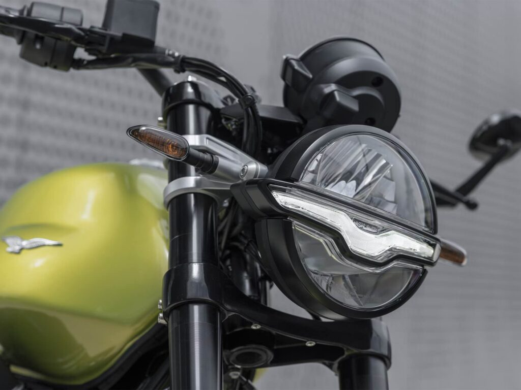 2025 Moto Guzzi V7 Sport headlight