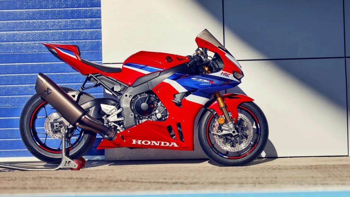 The Honda CBR1000RR-R Fireblade SP Will Race in MotoAmerica in 2025