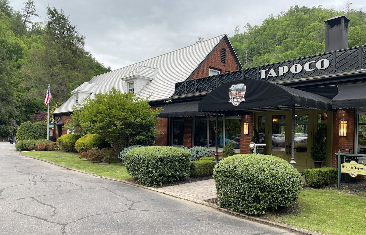 10 Reasons Why Tapoco Lodge Should Be Your Tail of the Dragon HQ