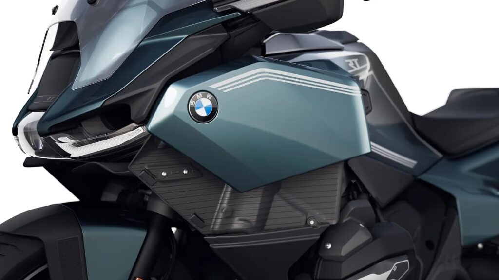 2026 BMW R 1300 RT details of the front of the bike