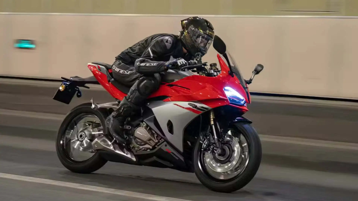 QJ Motors Has an Automatic Sportbike Called the SRK 500