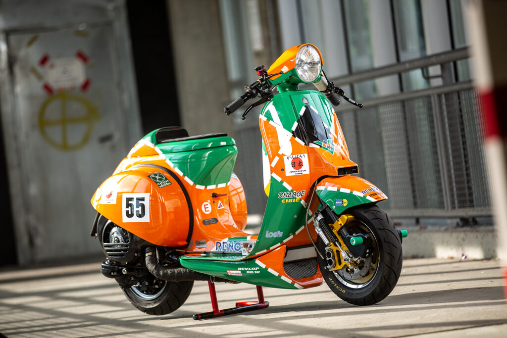 Custom 1982 Vespa PX80 by Dave van Speedson