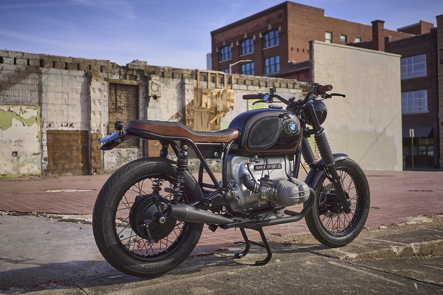 Custom BMW R90/6 By Analog Motorcycles | Wind Burned Eyes