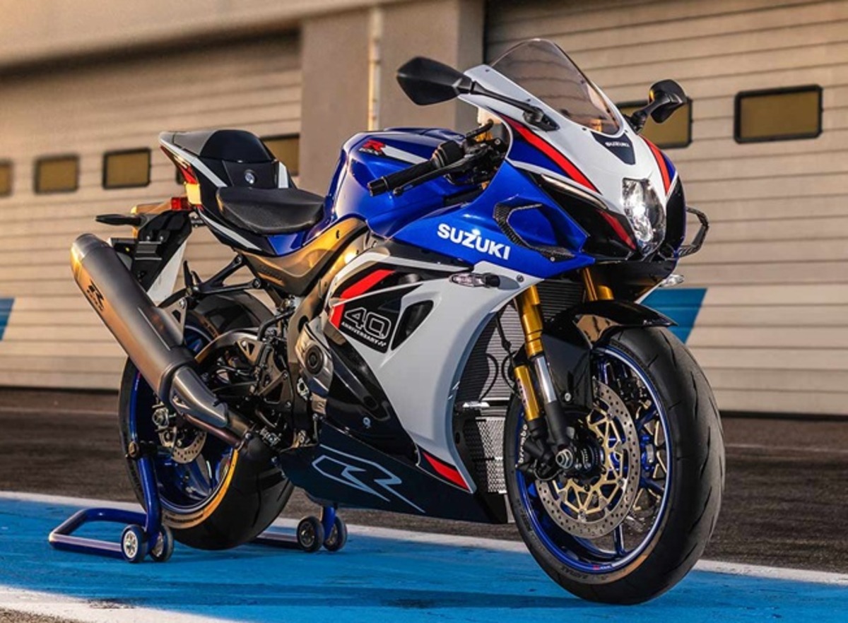 Video Analysis: 2027 Suzuki GSX-R1000R Review